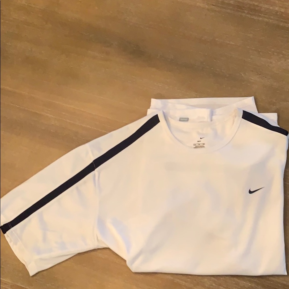 Men’s Nike White DRIFIT Workout Shirt, Size XL